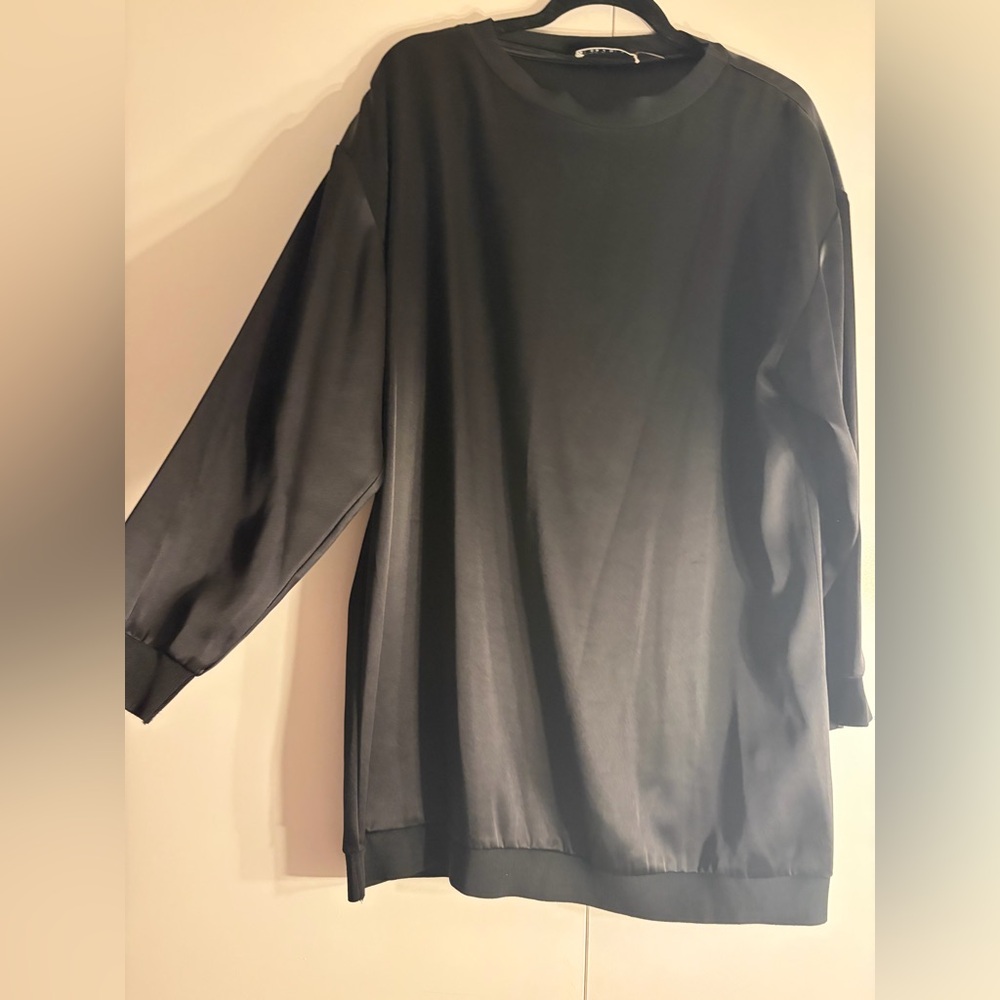 Alice + Olivia Black Satin-Look Oversized Long Sleeve dress